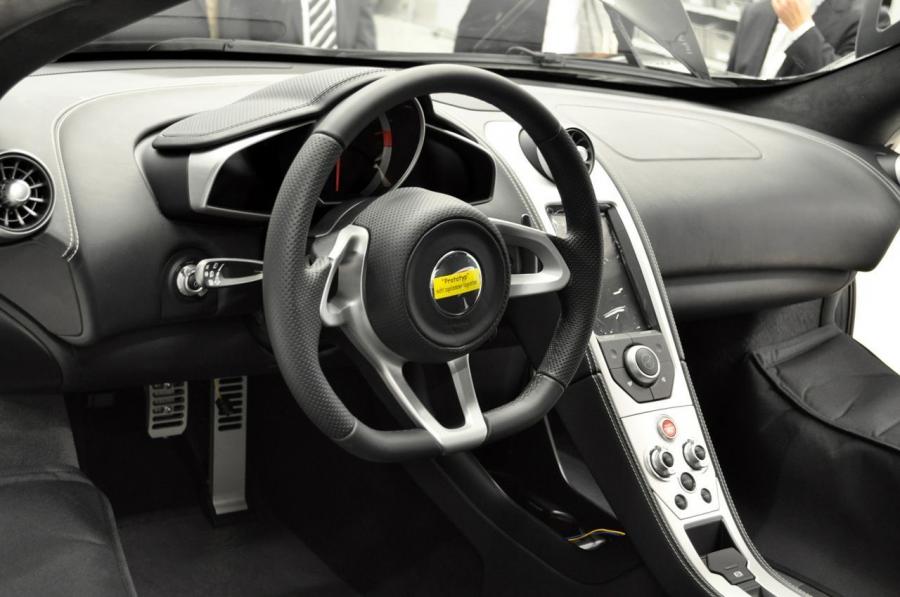 McLaren MP4-12C At Company Unveiling 2012 года  (фото 43 из 72)